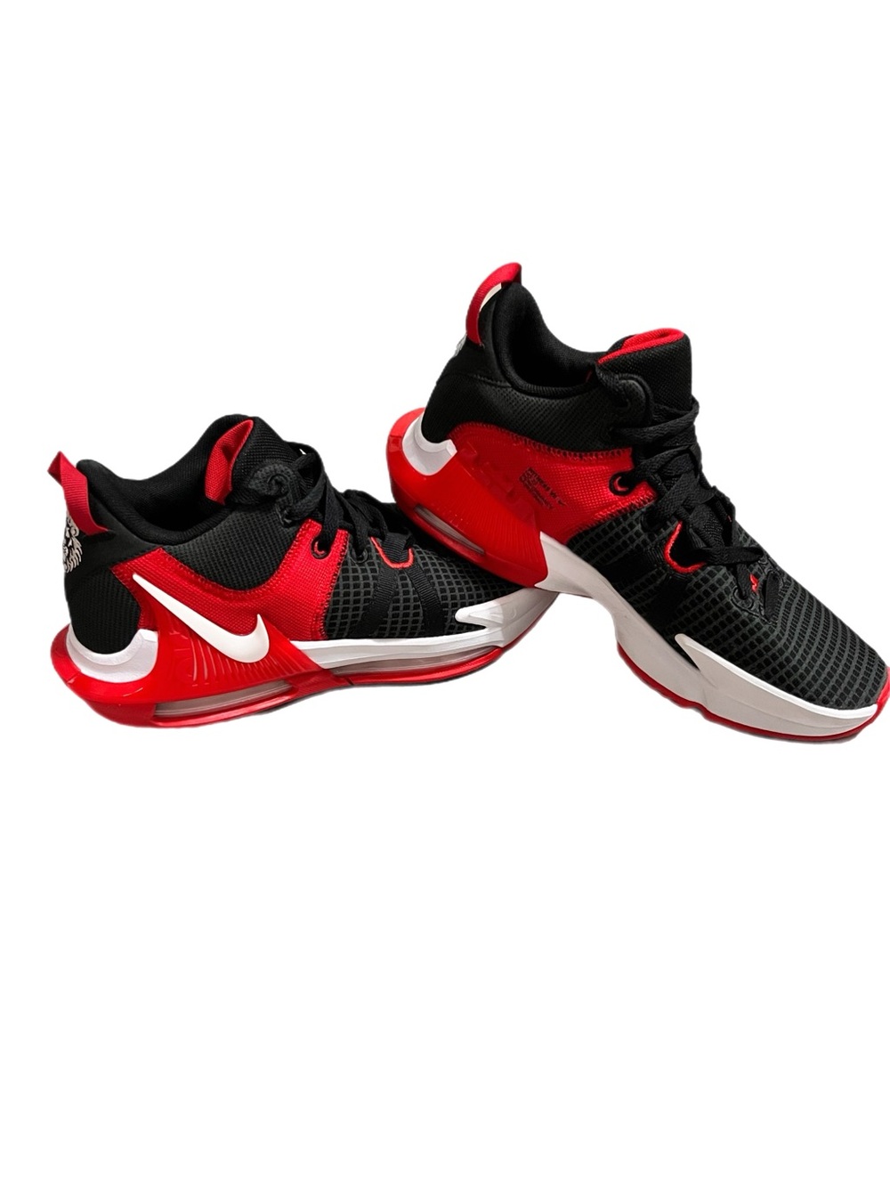 Nike - LeBron Witness 7 'Bred
